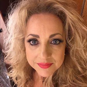 Meet your Posher, Rita